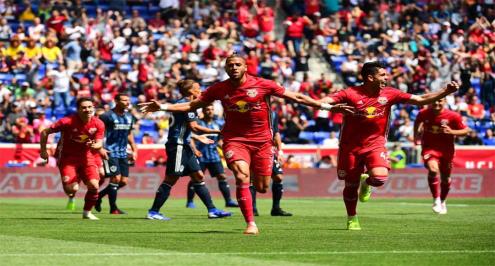 بالفيديو.. عمرو طارق يسجل في ليلة اسقاط ريد بولز لإبراهيموفيتش ورفاقه